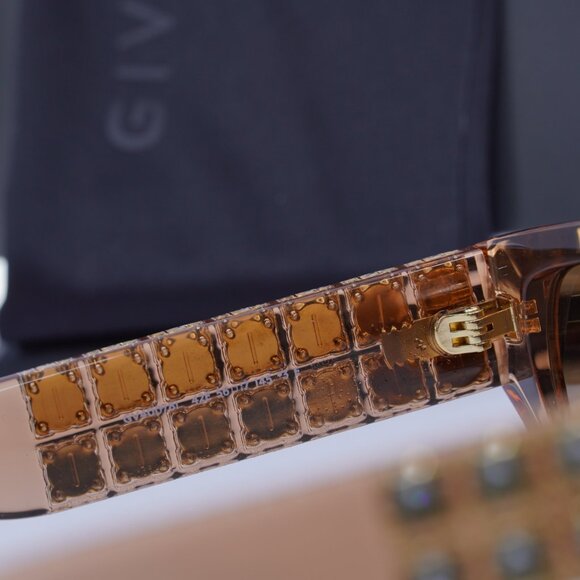 Final Price! Givenchy GV40078I 42E Transparent Brown/Gold with Studs Sunglasses - Picture 9 of 11